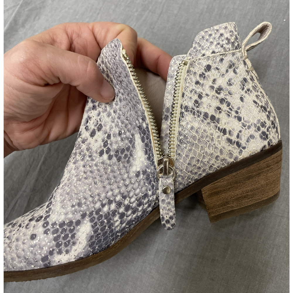 Vince Camuto Tricera Leather Booties Size 6.5 Chunky Heel Boots Snake Print FS - Picture 10 of 13